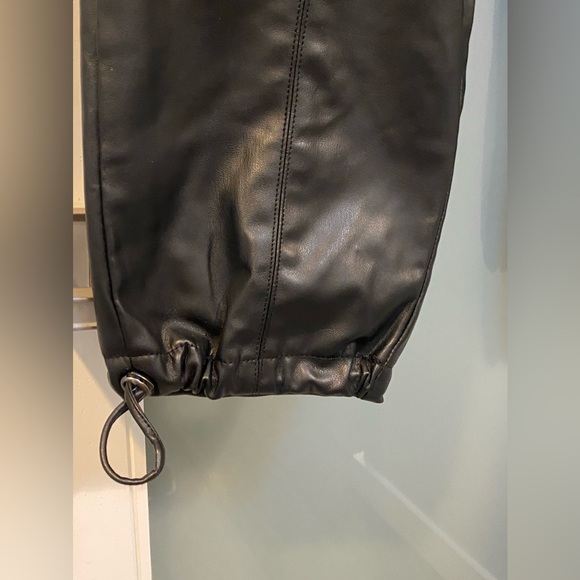 NWT Zara Faux Leather Balloon Joggers. Color Black. Size Medium. - Picture 10 of 14
